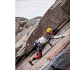 Wilderness Knits 10 Wilderness Knits -The Yarn Haven B9781911663836e 99342.1672406965